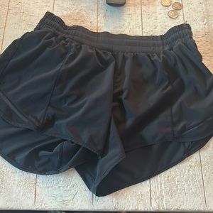 Lululemon Hottie Hot shorts